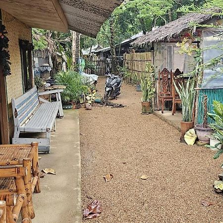 Rovi Homestay Coron Exterior foto