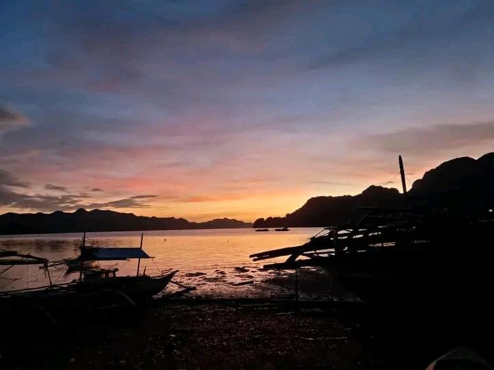 Rovi Homestay Coron Exterior foto